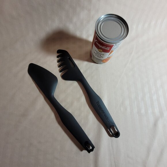 Tupperware Tongs - Picture 2 of 6